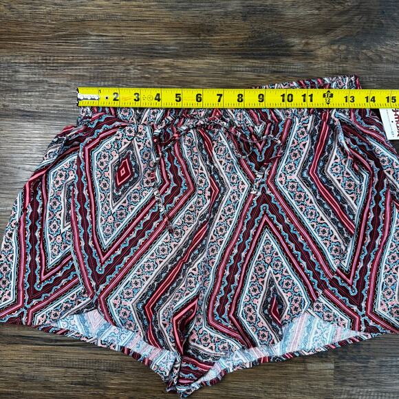 Hollister size Medium shorts NWT geometric print 2 in inseam - Picture 5 of 10